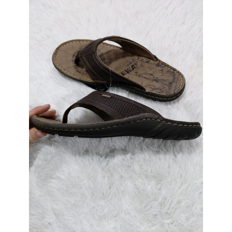 Chinelo Masculino De Couro Maldivas 3139 Cor Marron Freeway